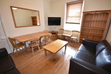 4 bed house, Brentwood Avenue, Jesmond, Newcastle, NE23DH - Image 2